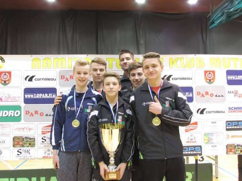 FOTO: Državni prvaki mladinci NTK Krka
