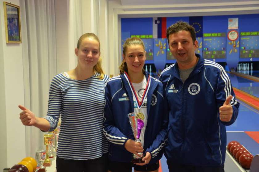 FOTO: Črnomaljke napadajo medaljo