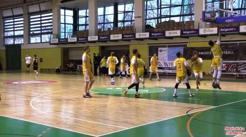VIDEO: Košarkarska zmaga domačih Žoltastih trotov proti Vranom