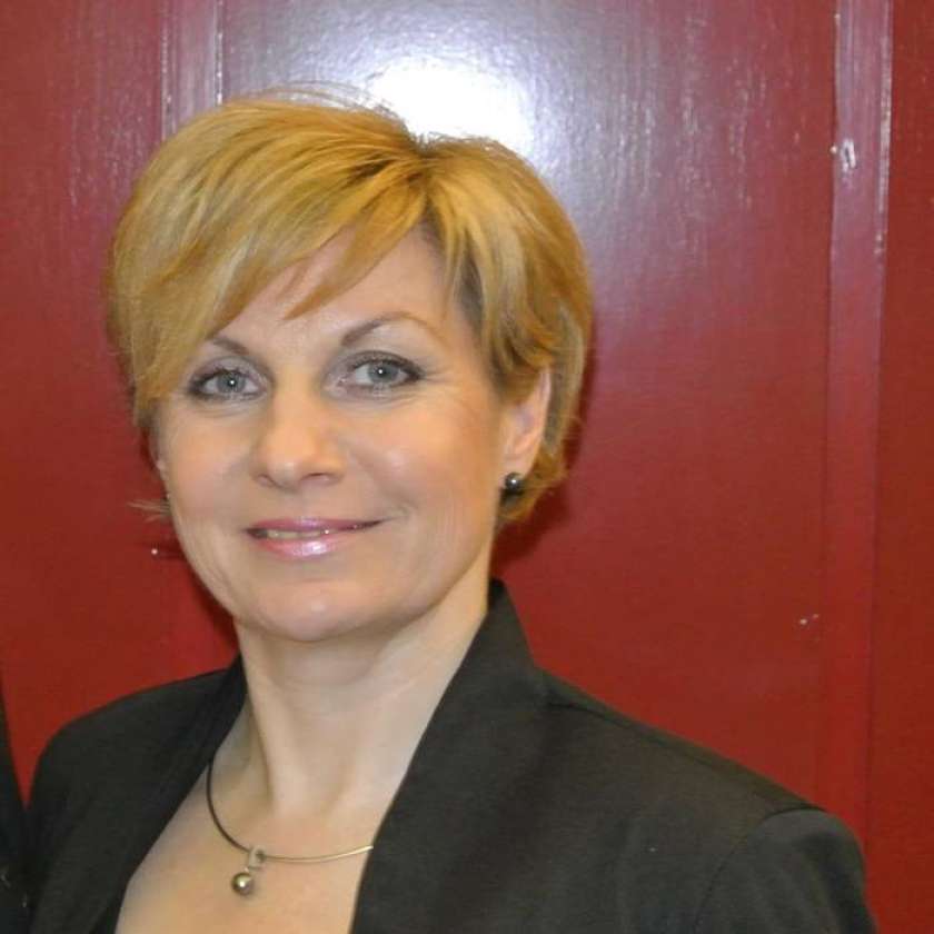 Mojca Špec Potočar kot v.d. na čelu novega vladnega urada
