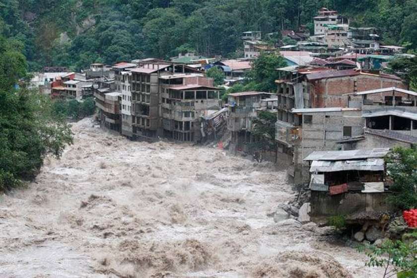 Neurja in poplave v Peruju odnesli 85 življenj, prizadeli 700.000 ljudi