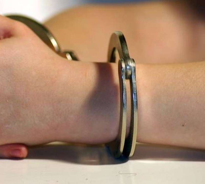 Pobegnil policistom, zatem pa jim grozil