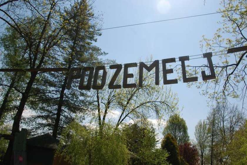 F&#38;A: Otvoritev kampa Podzemelj