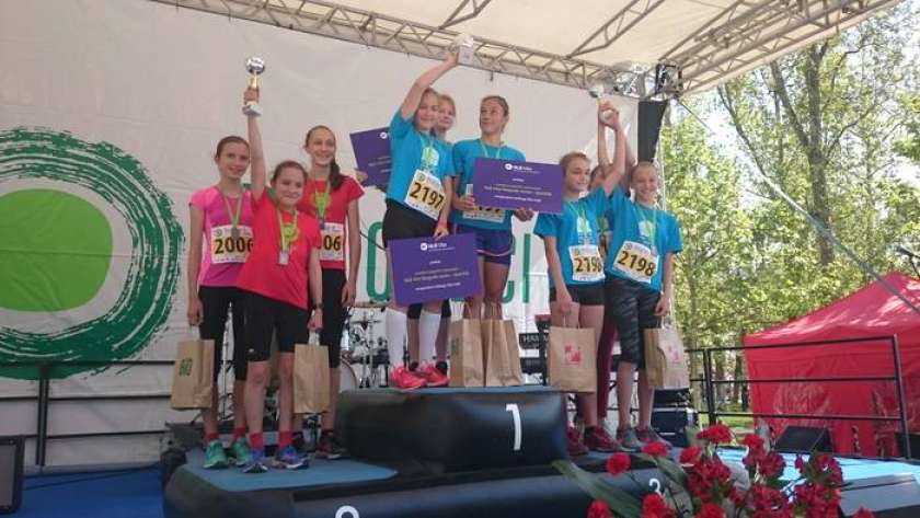 FOTO: Sevniške atletinje suverene na teku trojk