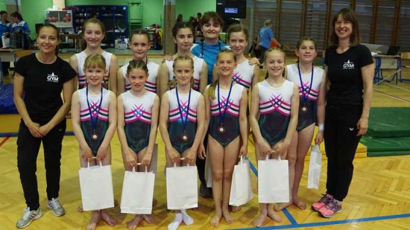 FOTO: Pokal Kopra uspešen za novomeške gimnastičarke