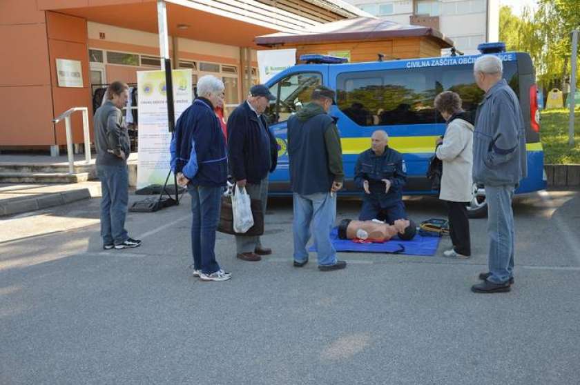  Pravilno oživljanje lahko reši življenje