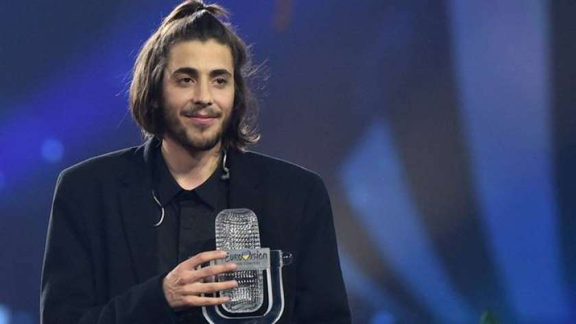 HIT DNEVA: Salvador Sobral - Amar Pelos Dois