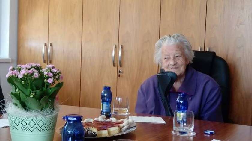 FOTO: Angelca Žabkar in njenih 90 let