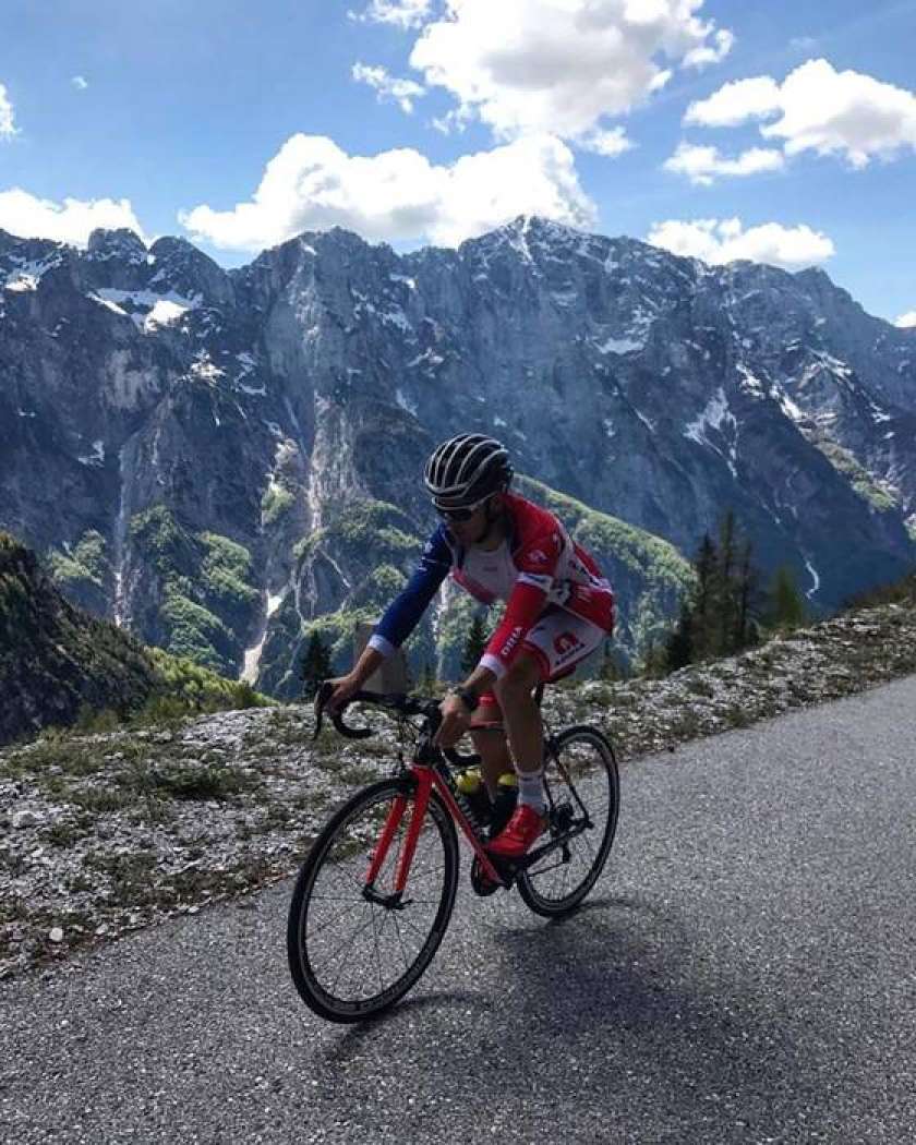 Adriini kolesarji  na pripravah za dirko Po Slovenij