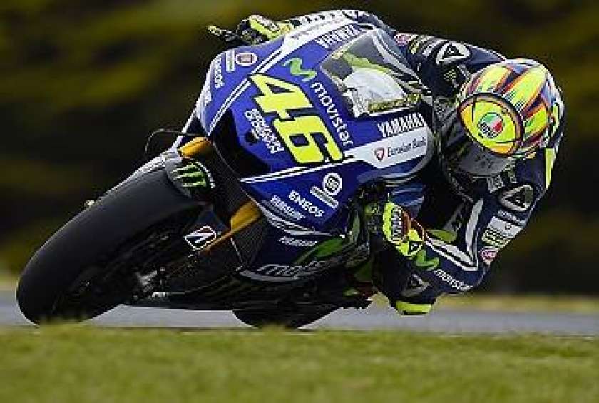 Rossi po padcu na treningu v bolnišnico