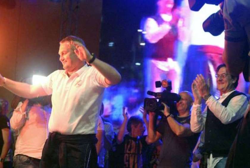 FOTO: Uro in pol po polnoči Rečani dočakali Kekove varovance