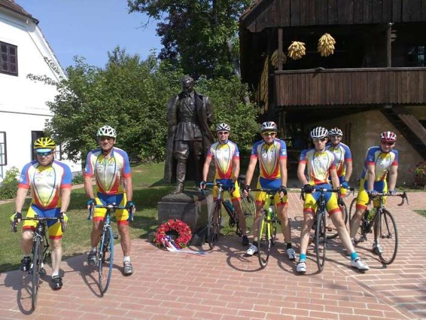 FOTO: Kolesarji-rekreativci v Kumrovcu