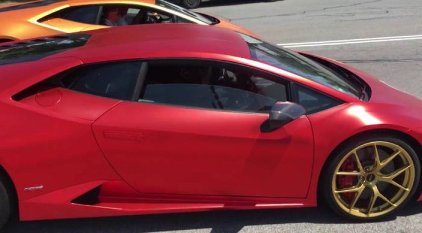 VIDEO: Lamborghiniji na meji plenili poglede