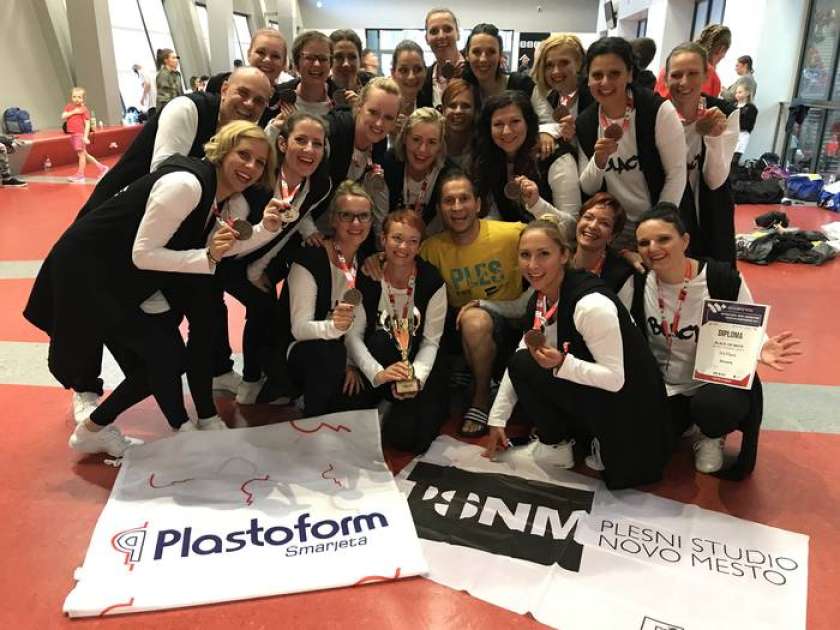 FOTO: Plesni studio Novo mesto z evropskima odličjema