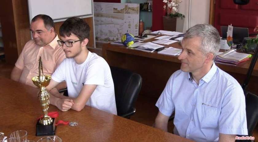 V&#38;F: Županov sprejem šahista Vida Dobrovoljca