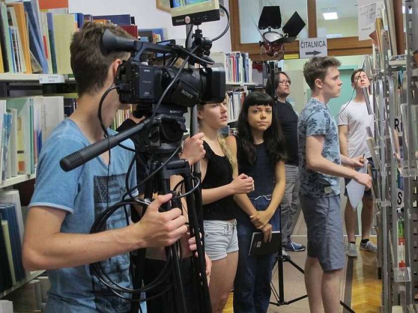 FOTO: Filmski tabor Kolpa z Majo Weiss in Janezom Lapajnetom