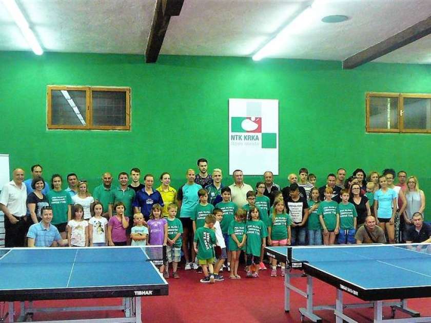FOTO: V Drgančevju odličen odziv mladih na &#34;pingpong&#34; akcijo kluba