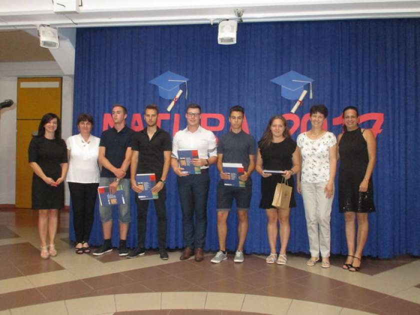 FOTO: Špela Žagar - zlata maturantka na Ekonomski in trgovski šoli Brežice