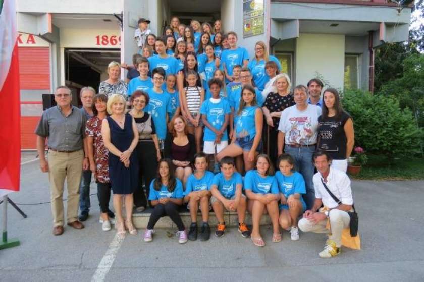21 otrok iz pobratenih mest uživalo v Metliki