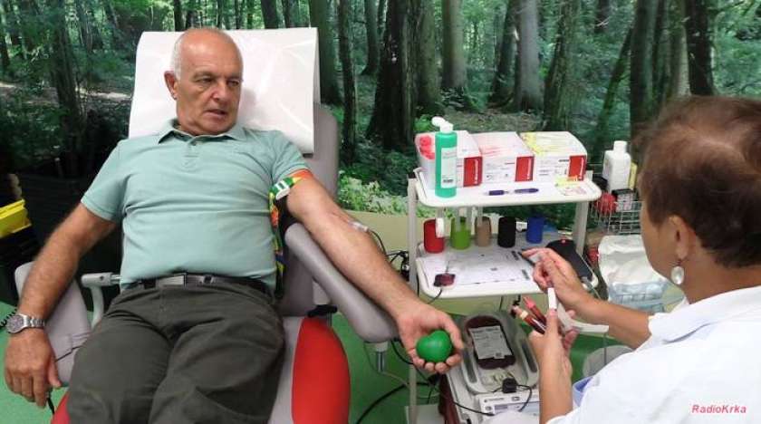 VIDEO: Matjaž iz Šmihela kri daroval že 180-ič 