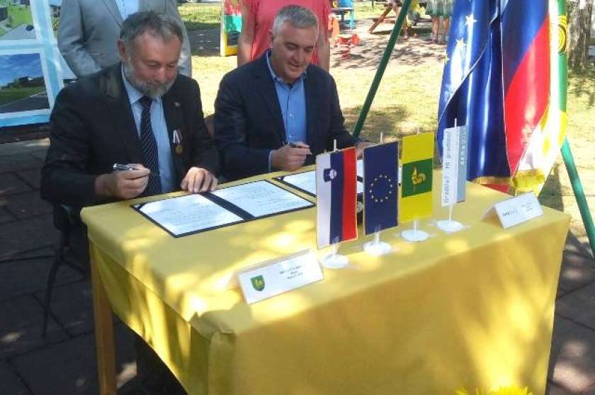 FOTO: V Šentjerneju prihodnje leto nov vrtec