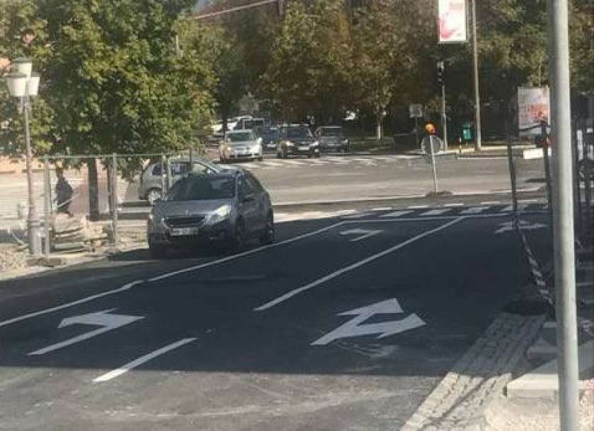 FOTO: Delna sprostitev prometa po Kettejevem drevoredu 