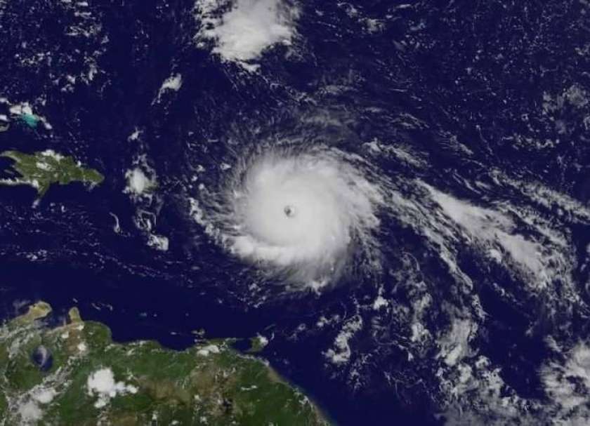 VIDEO: Irma razgraja po Karibih