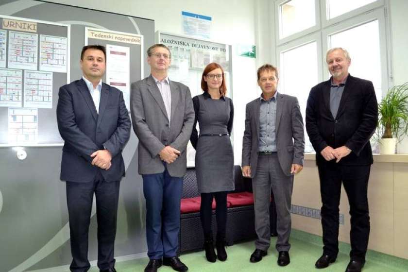 FOŠ podaljšal dva pomembna certifikata