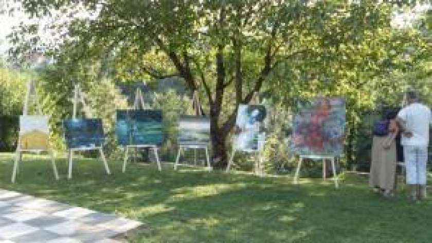  Na Dvoru pri Žužemberku odprtje galerije Dvorskih likovnih dni