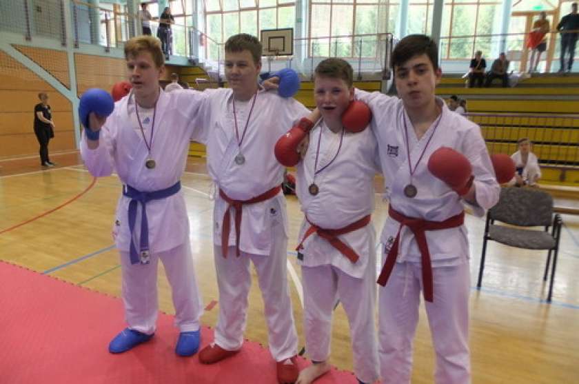 FOTO: Sevniški karateisti bogatejši za 5 novih medalj