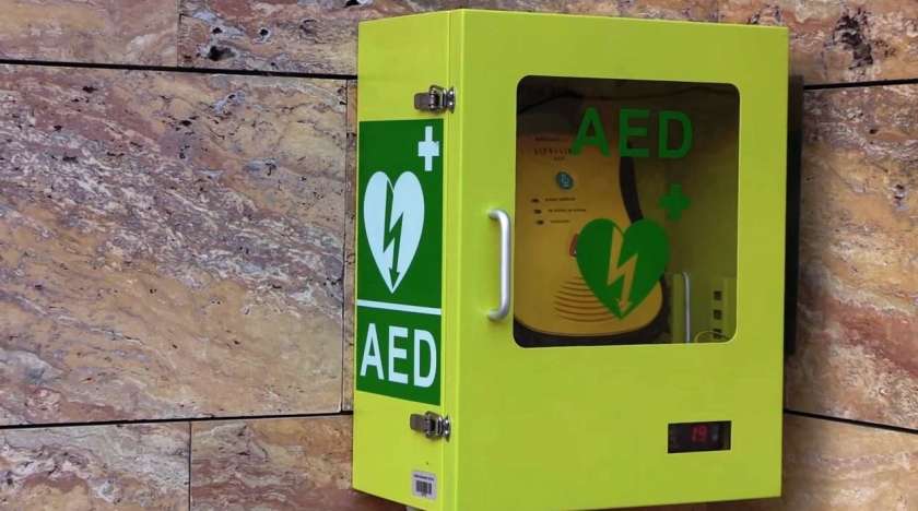 SKN (avdio): O novih defibrilatorjih in polharski noči