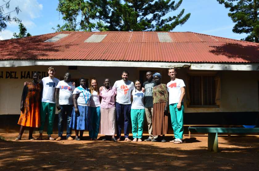 Foto: Študentje medicine na humanitarni odpravi v Keniji