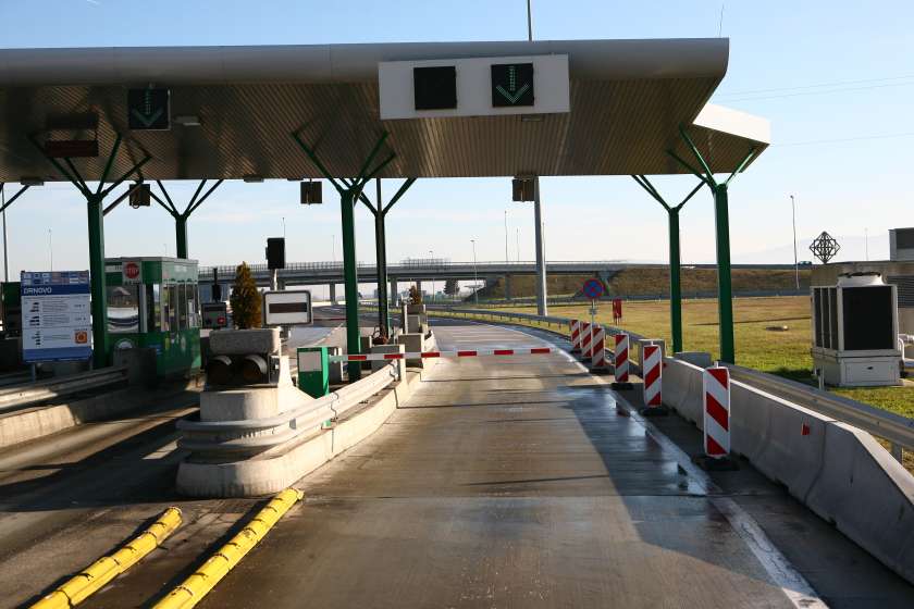 Spomladi bodo predvidoma zrušili cestninski postaji Drnovo in Krško