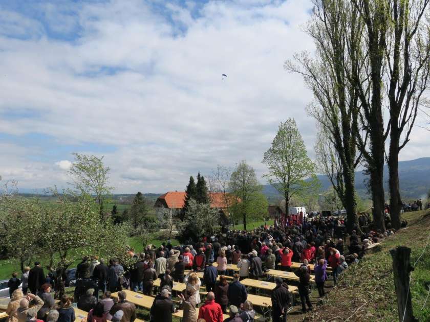 FOTO: Odkrili spominsko ploščo