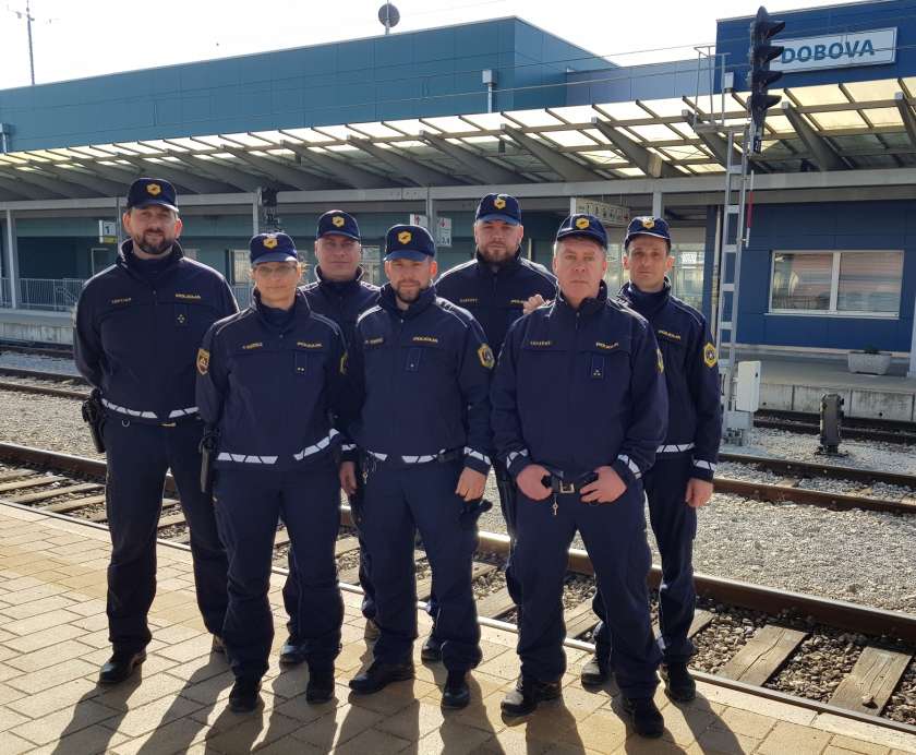 FOTO: Na Policijski upravi Novo mesto ponosni na sodelavce, ki znajo pomagati