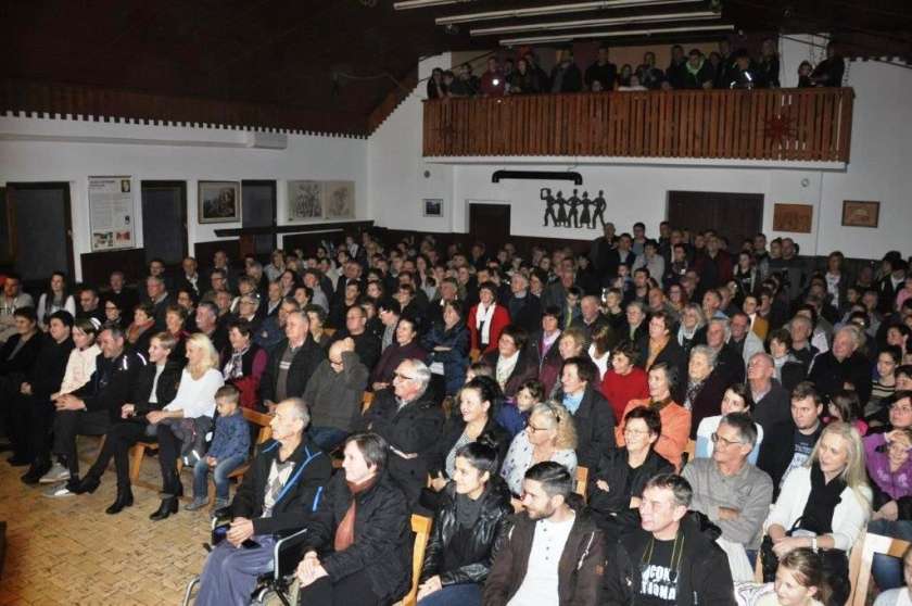 FOTO: Šašljev večer v Adlešičih