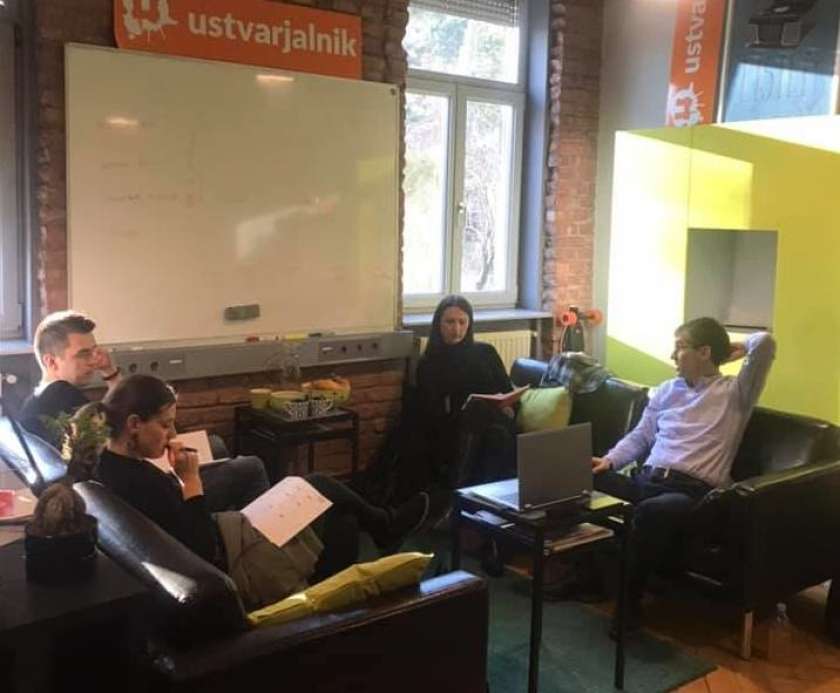 Izobraževanje mentorjev iz belokranjskega inkubatorja v Ustvarjalniku
