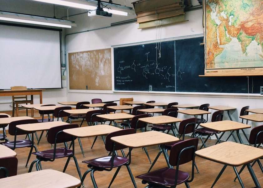Ministrstvo šole obvestilo o možnem načinu pouka v primeru slabšanja razmer