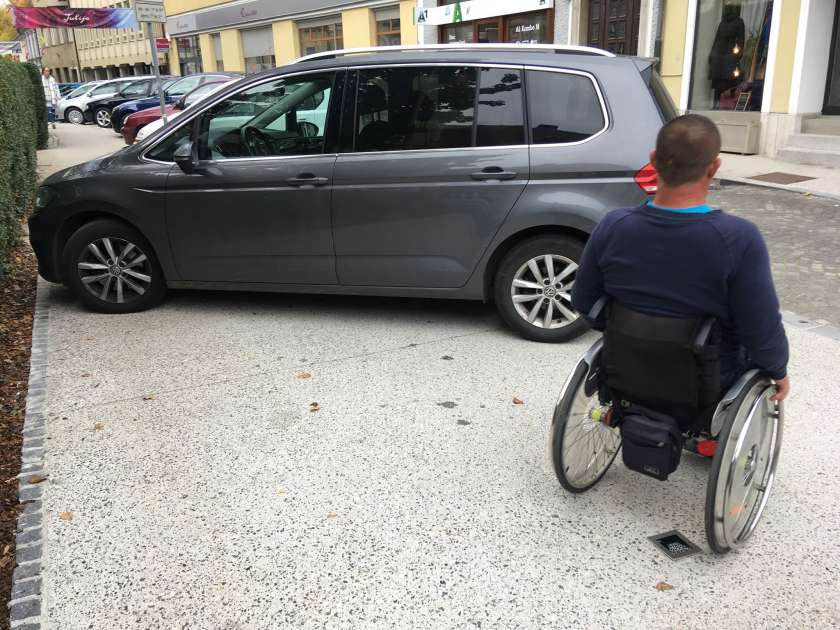 Omogočanje mobilnosti oseb z različnimi oviranostmi