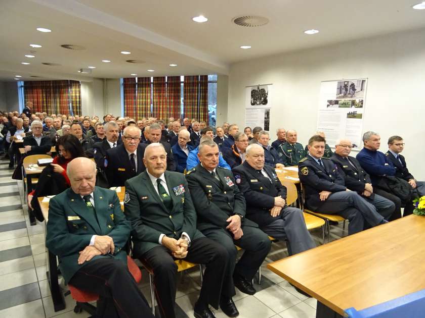 FOTO: Zbor članov Policijsko veteranskega društva Sever