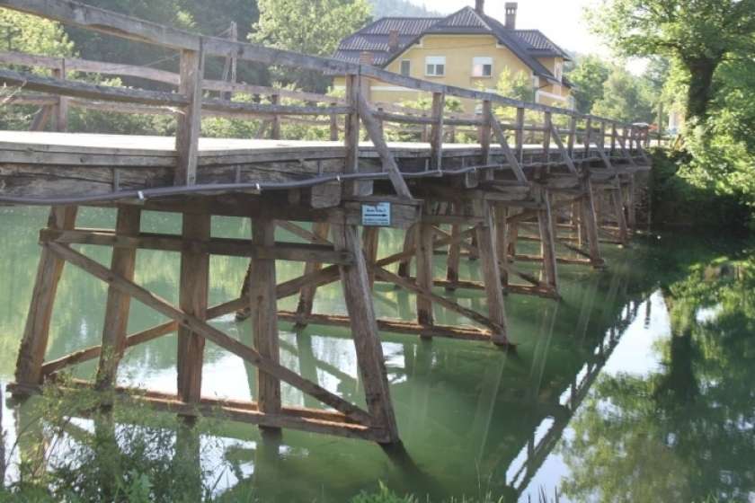 SKN (avdio):  Prenova mostu v Dolenjem Polju, o prostovoljstvu, sevniškem bazenu, Zavodu Novo mesto