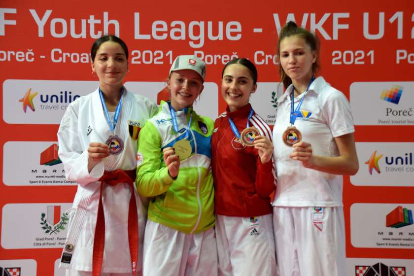 Ela Petan zmagovalka svetovnega pokala v karateju