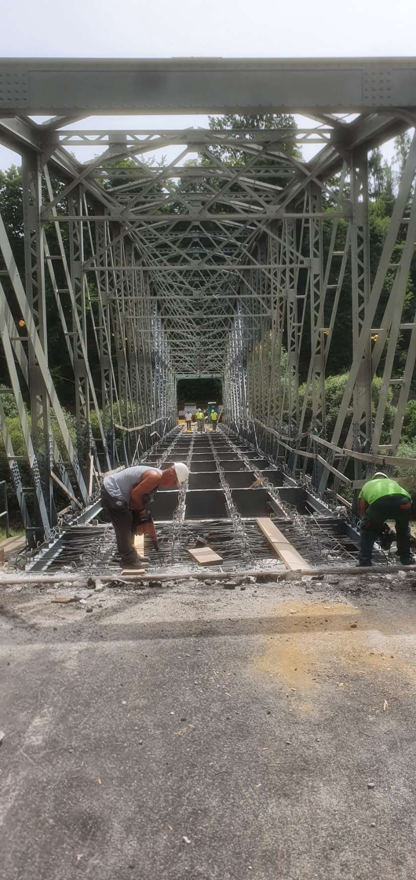 Konec julija betoniranje mostu čez Krko