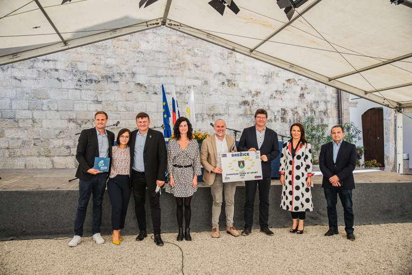 Občina Brežice prejela naziv Evropsko mesto športa 2022