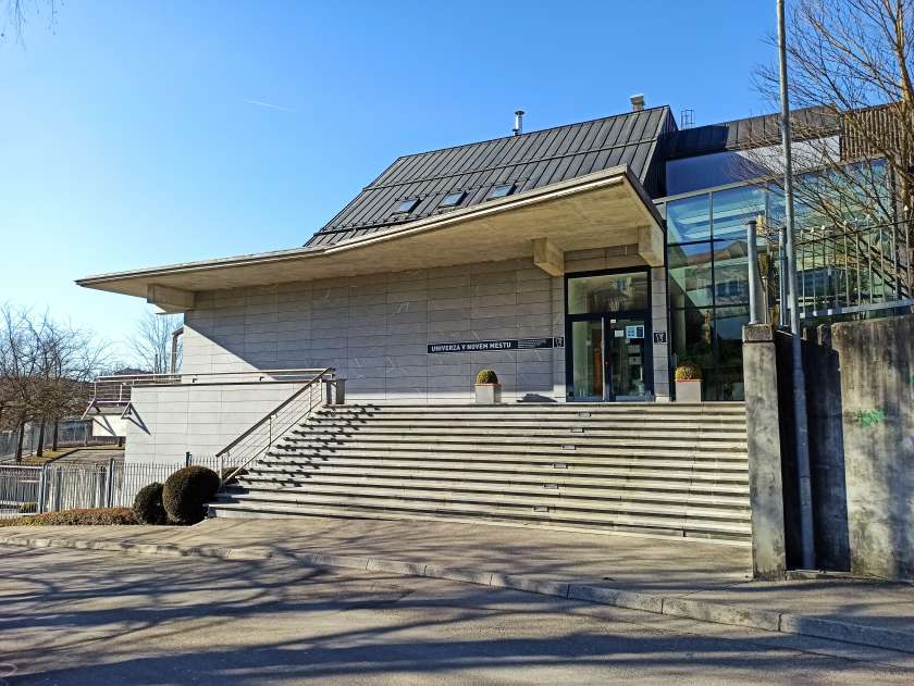 Fakulteta za poslovne in upravne vede prejela koncesijo