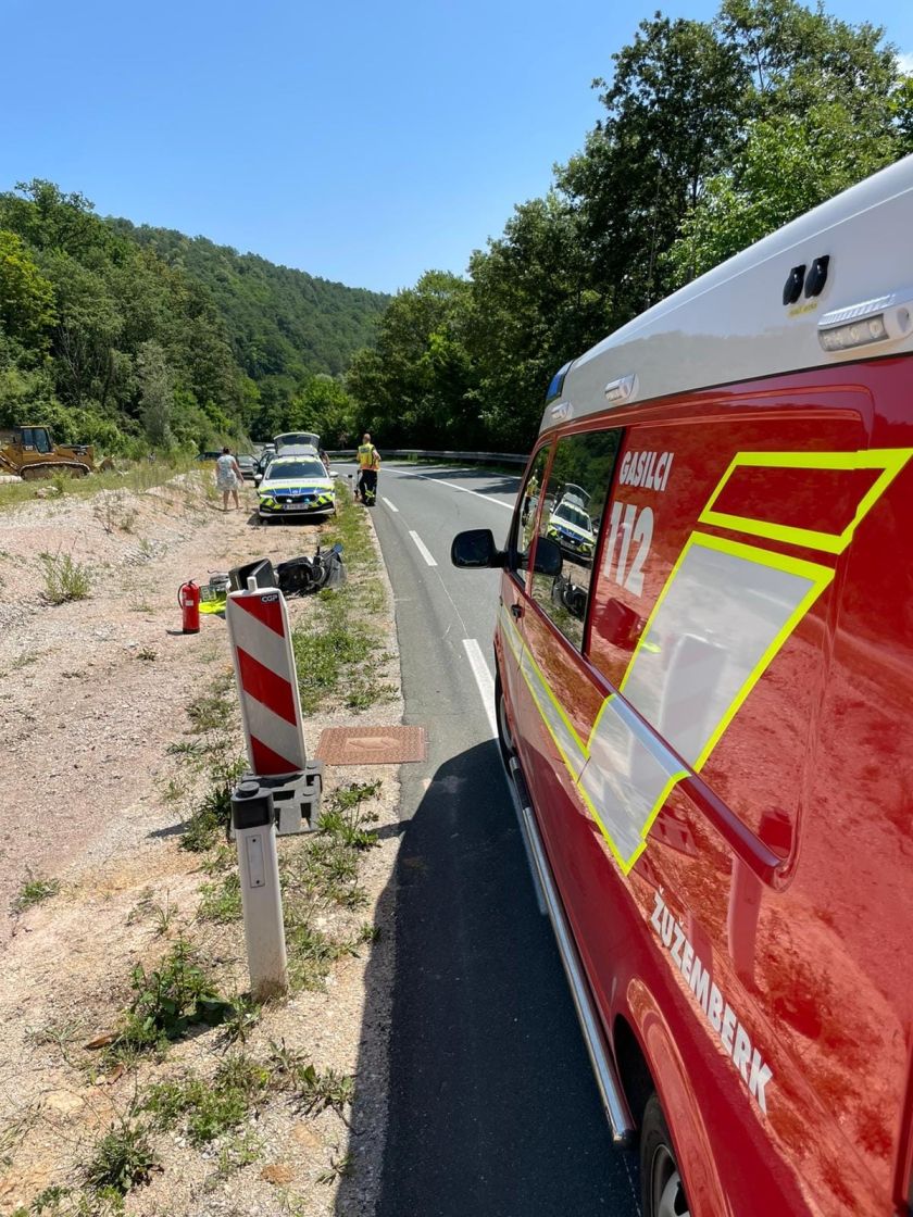 Trčila osebno vozilo in motocikel