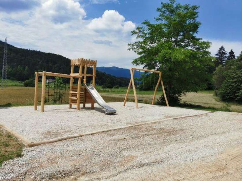 Nova otroška igrišča na Kočevskem