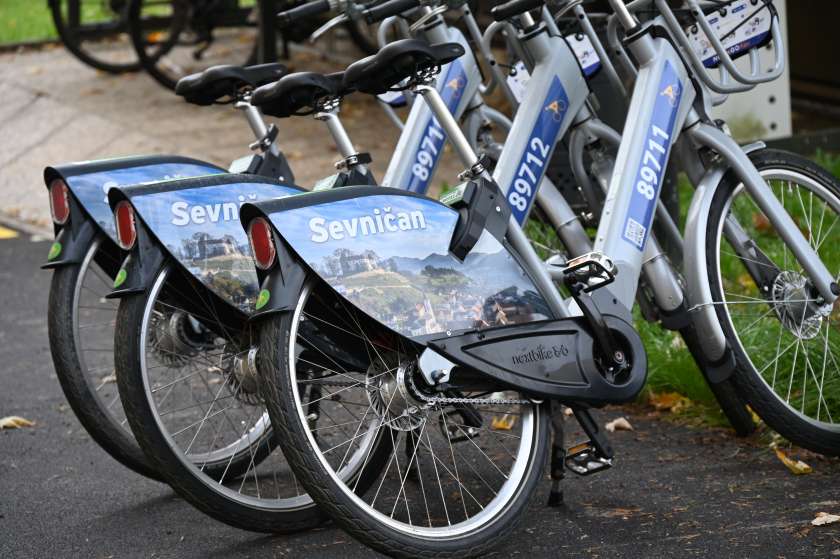V Sevnici vzpostavili sistem javne izposoje koles