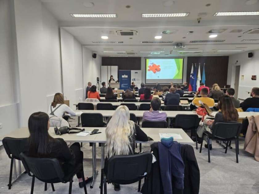 Na mednarodni znanstveni konferenci ReWo o sodelovanju med akademsko sfero in turistično industrijo