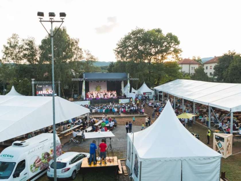Šotori za Prireditve: Ustvarite Nepozabne Dogodke pod Zvezdami
